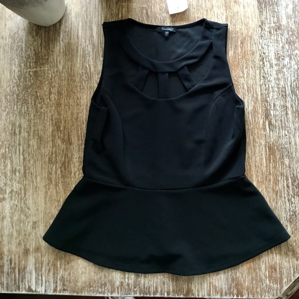 NWT MONTEAU TOP 🛍
